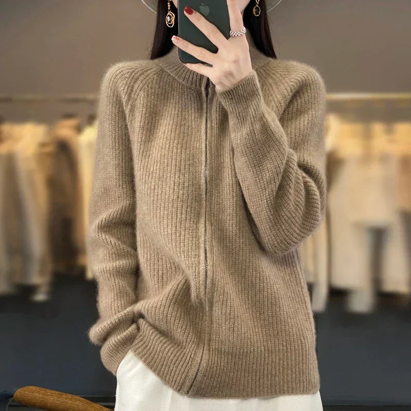 MARGARET | Wollen Damesvest Met Rits – Warm, Zacht & Tijdloos Voor Herfst En Winter