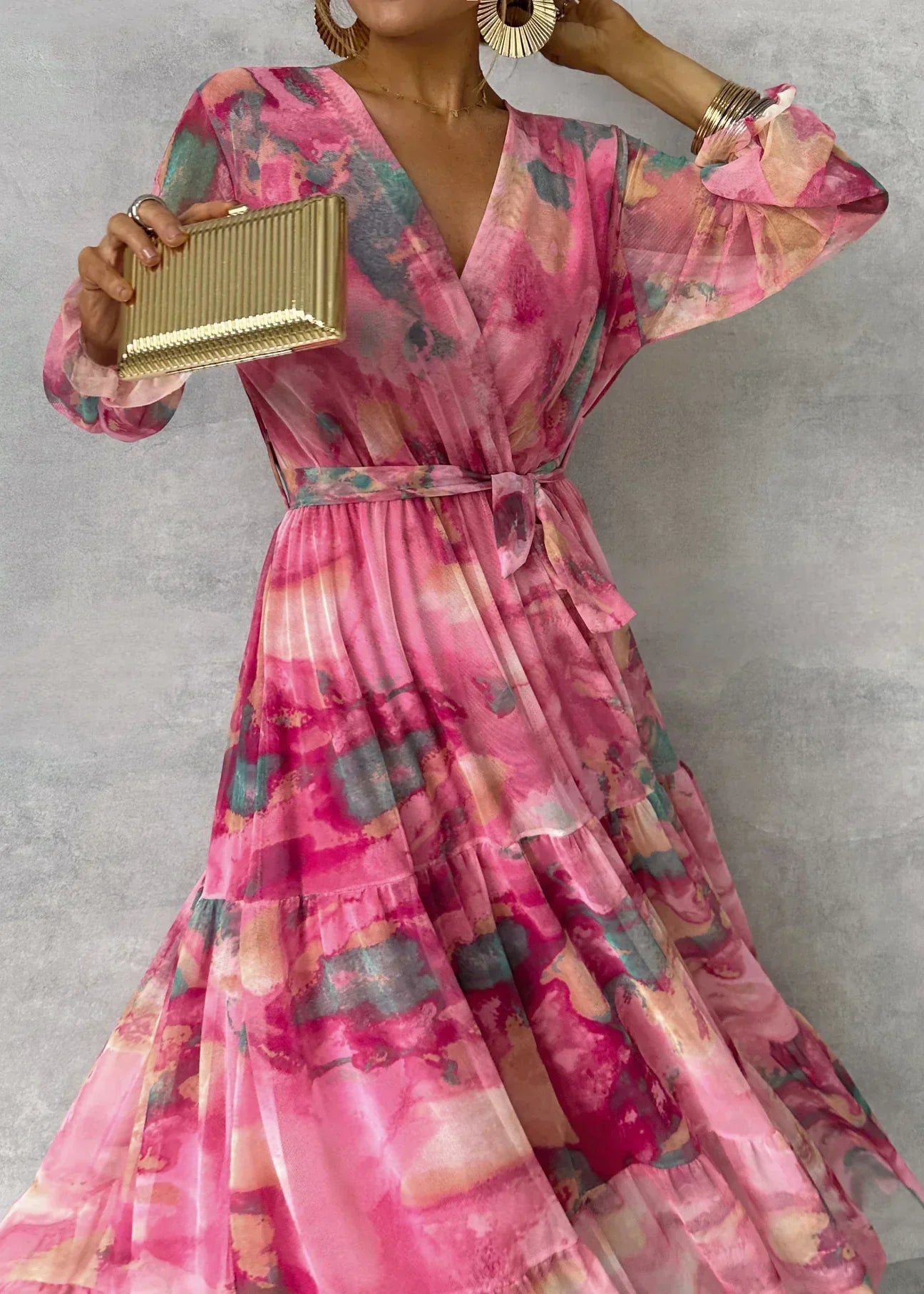 LYVINA | Maxi Wikkeljurk Met Bloemenprint & Lange Mouwen – Vrouwelijk, Comfortabel & Perfect Voor Elke Zomergelegenheid