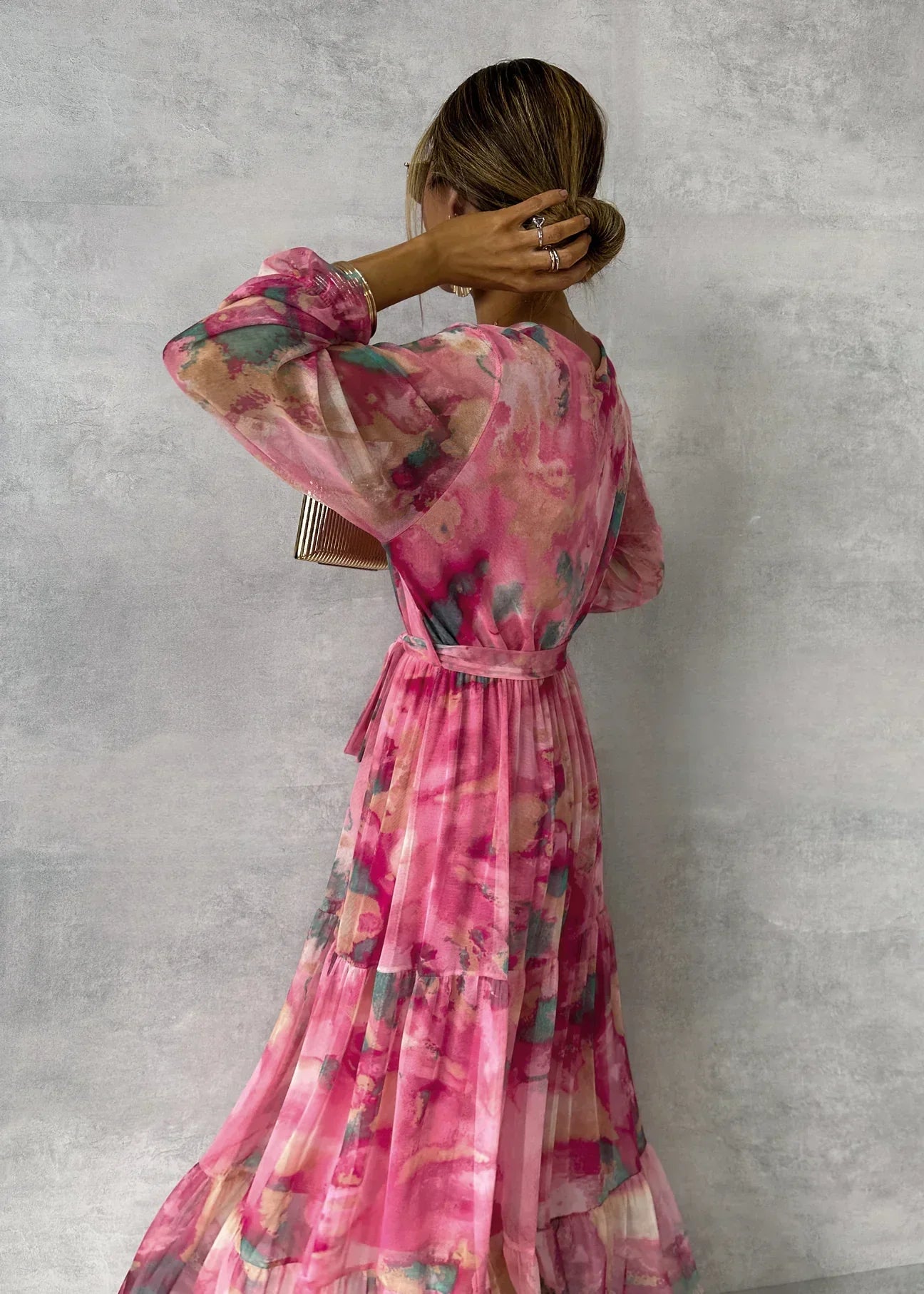 LYVINA | Maxi Wikkeljurk Met Bloemenprint & Lange Mouwen – Vrouwelijk, Comfortabel & Perfect Voor Elke Zomergelegenheid
