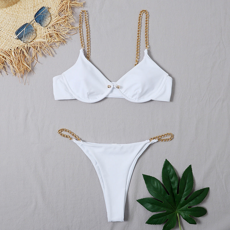 POLINA | Sexy Bikini Met Gouden Kettingdetails – Verleidelijk, Luxe, Zelfverzekerd