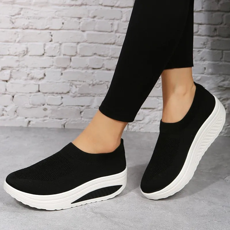 ELARA | Orthopedische Dames Slip-On Sneakers Met Luchtige Demping – Licht, Steunend & Modern!