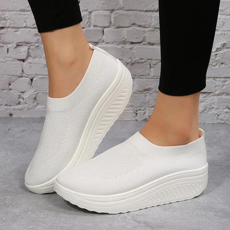 ELARA | Orthopedische Dames Slip-On Sneakers Met Luchtige Demping – Licht, Steunend & Modern!