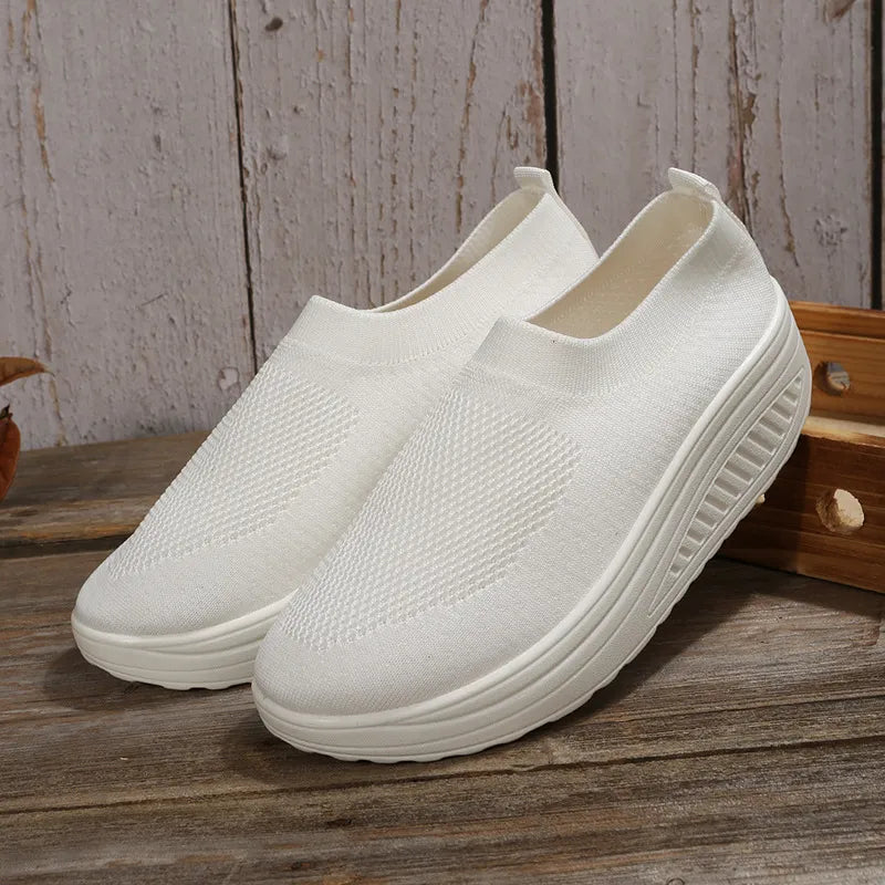 ELARA | Orthopedische Dames Slip-On Sneakers Met Luchtige Demping – Licht, Steunend & Modern!
