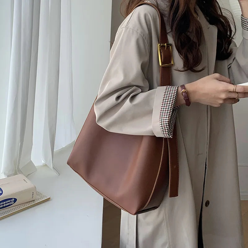 FAYE | Minimalistische Leren Schoudertas – Elegant, Tijdloos & Perfect Voor Elke Dag