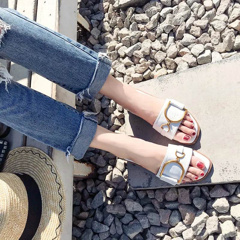 YUNA | Minimalistische Lederen Dames Slippers met Goudaccent - Luxe, Elegant & Comfortabel