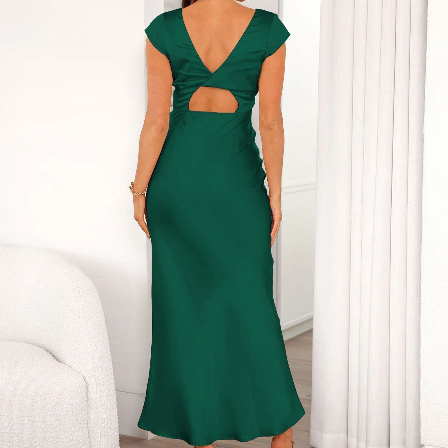 AMBER | Damesjurk Met Lange Satijnen V-Hals In Formele Stijl – Tijdloos, Elegant & Verfijnd