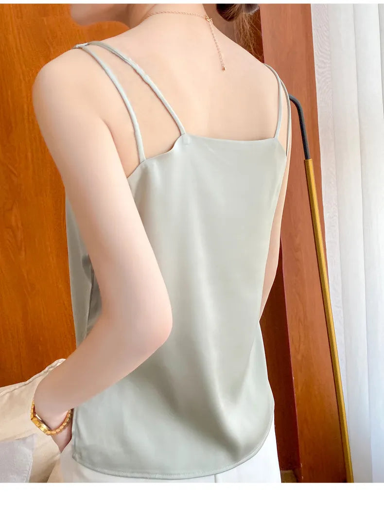 IVETTE | Zijden Dames Top Met Minimalistisch Design – Elegant, Licht & Verfijnd