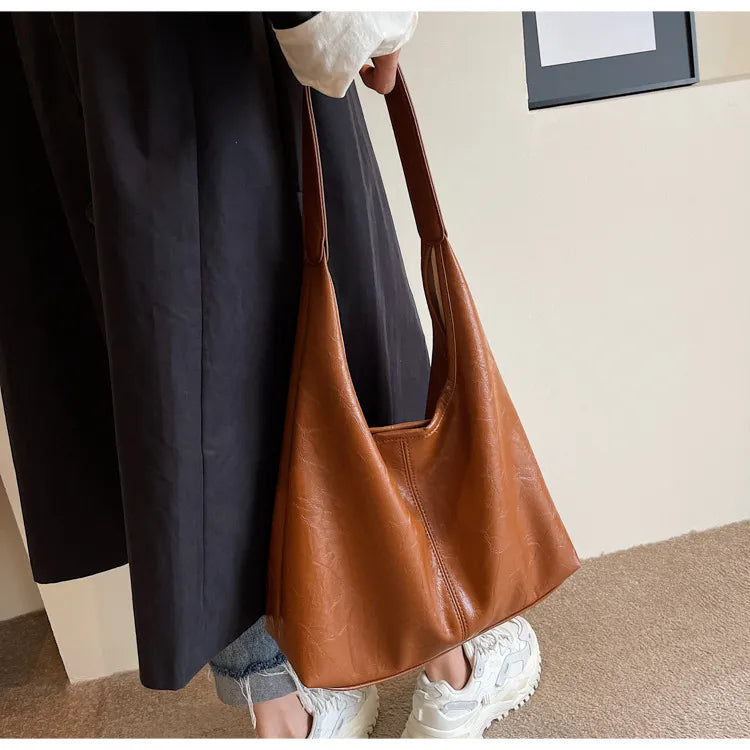 CELINE | Leren Schoudertas Voor Dames Met Herfst Kleuren – Luxe, Duurzaam & Veelzijdig
