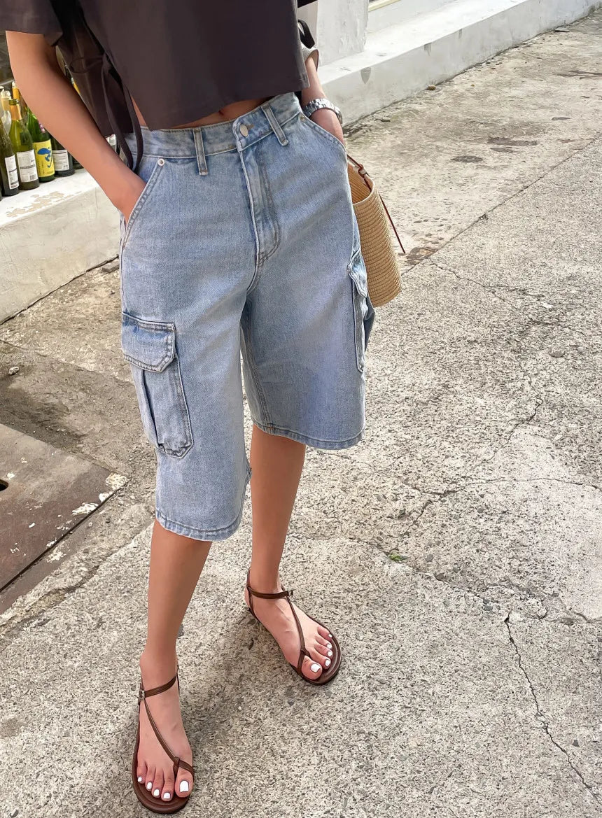 ELINA | Oversized Denim Shorts Voor Dames met Cargozakken – Baggy, Stoer en Comfortabel