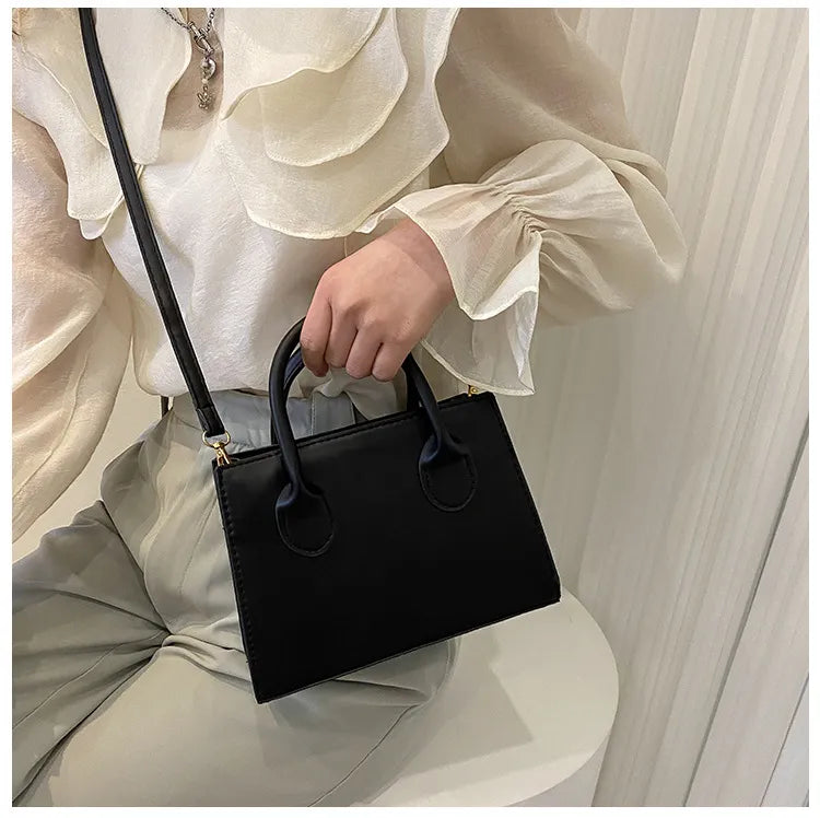 NOOR | Compacte Strakke Dames Tas - Elegant, Tijdloos & Modieus