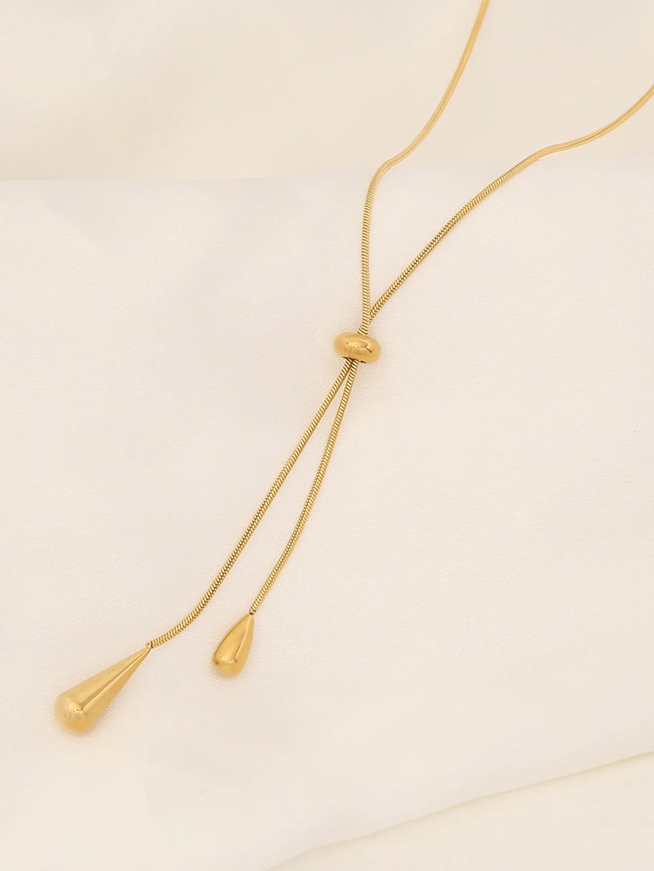 YARA | Elegante Goudkleurige Dames Ketting met Druppelvormige Hangers
