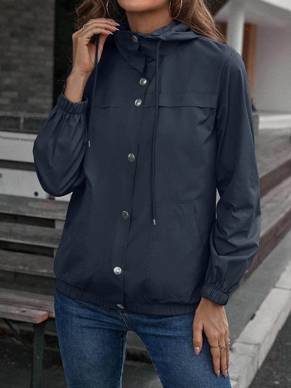 MIRELLA | Dames Waterdichte Trenchcoat – Functioneel, Modern & Ideaal Voor Buitenactiviteiten