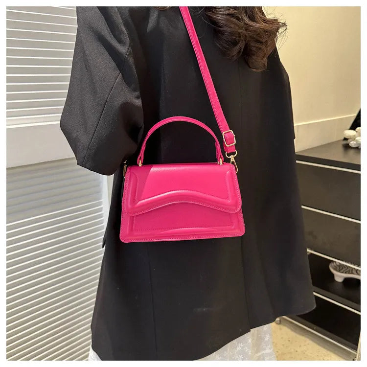 MELISSA | Luxe Strakke Leren Tas Voor Dames Met Subtiele Details & Vorm