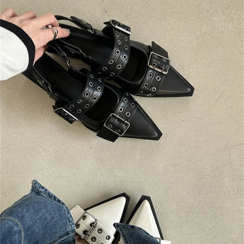 DAYA | Puntige Slingback Loaferhak Voor Dames Met Dubbele Gespen - Stijlvol, Comfortabel & Uniek