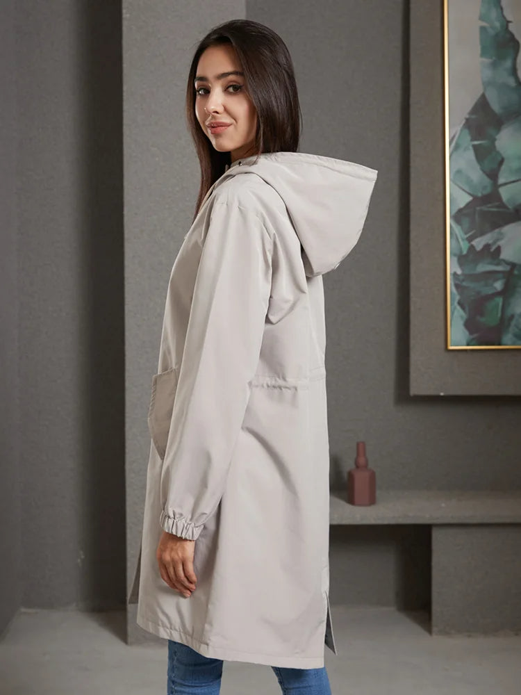 ANOUK | Waterafstotende Trenchcoat Voor Dames – Functioneel, Elegant & Ideaal Voor Onvoorspelbaar Weer