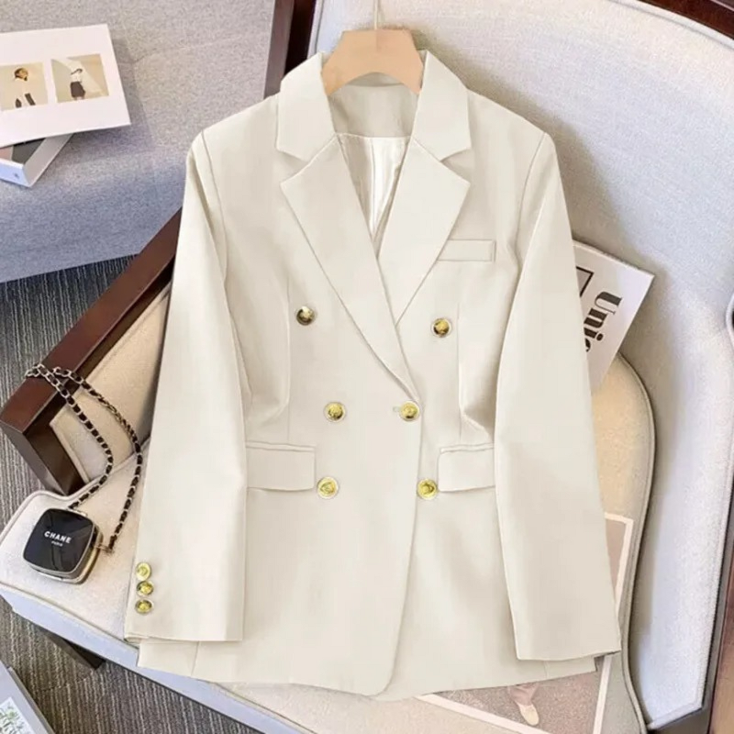 FENNA | Luxe Dames Blazer Met Klassieke Gouden Knopen - Chic & Elegant