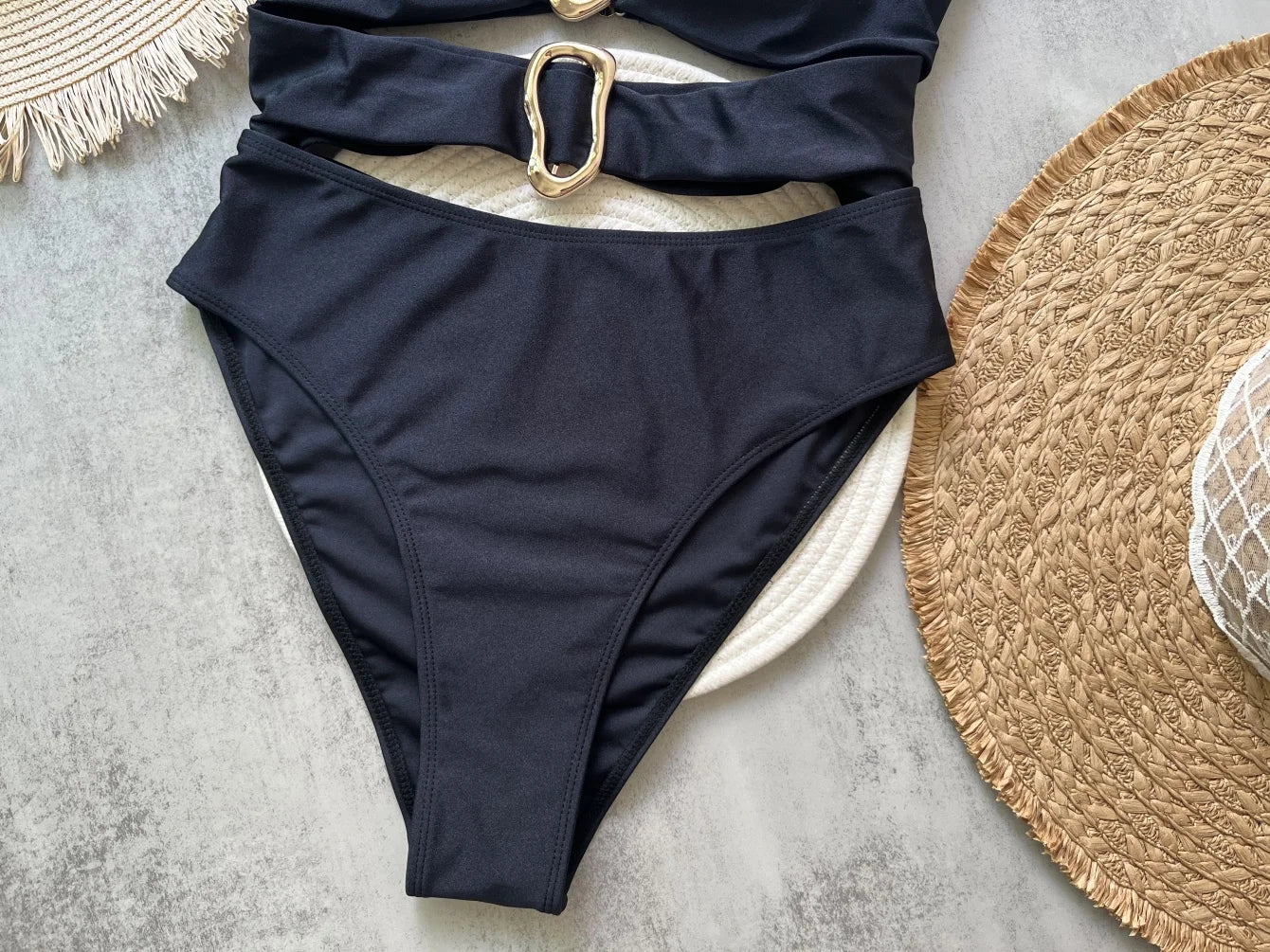 VERONIQUE | Elegante Badpak Met Gouden Details & Flatterend Broekje - Corrigerend, Stijlvol & Comfortabel