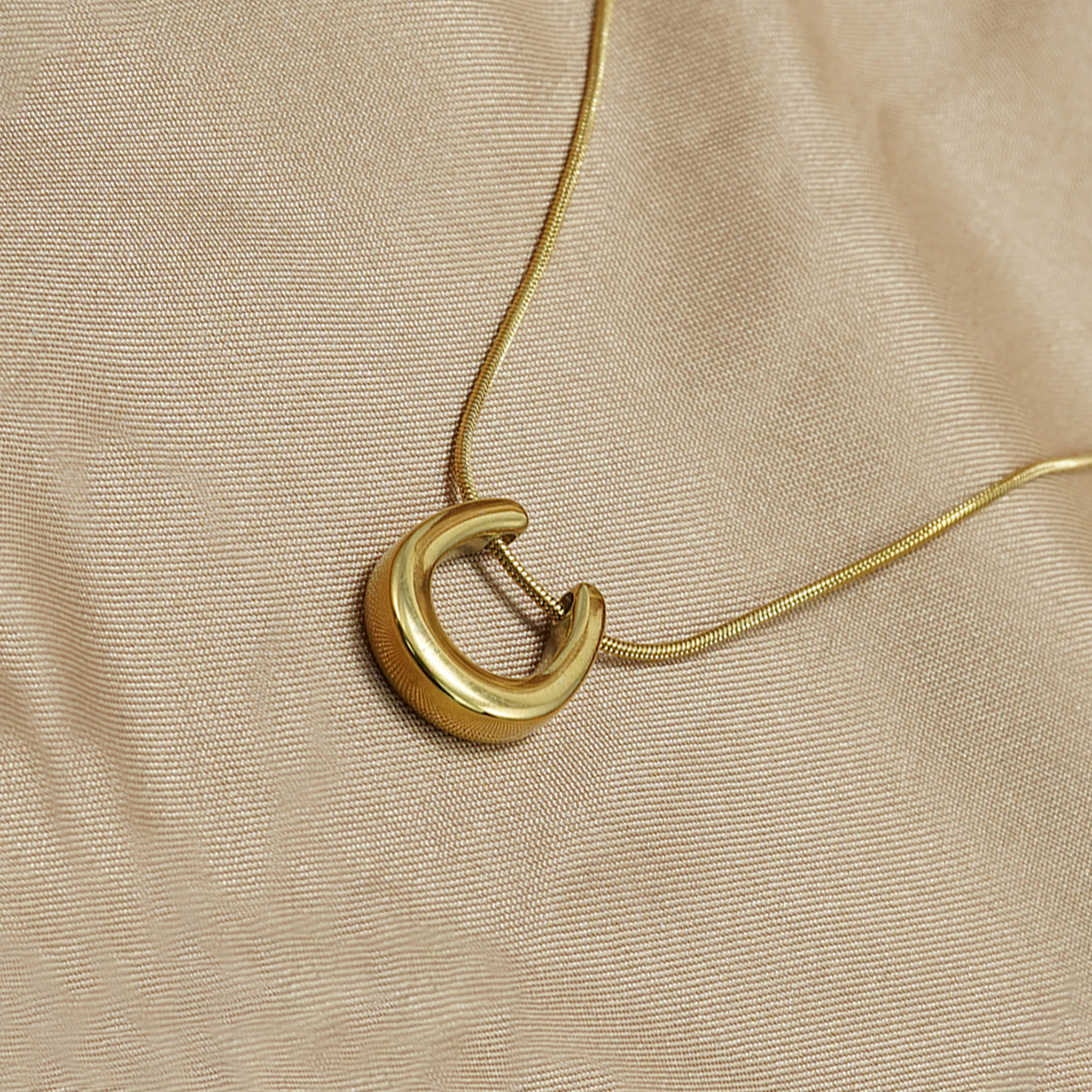 AALTJE | Lucky Hoefijzer Ketting Voor Dames Goud – 18K Gold Plated, Tijdloos, Betekenisvol