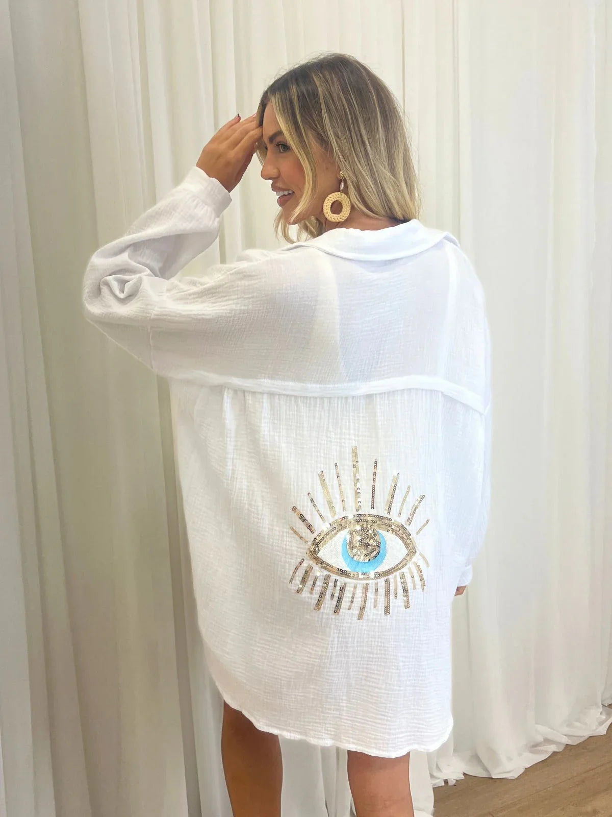 KYLIE | Oversized Linnen Blouse Dames – Met Geborduurd Oog & Bohemian Flair