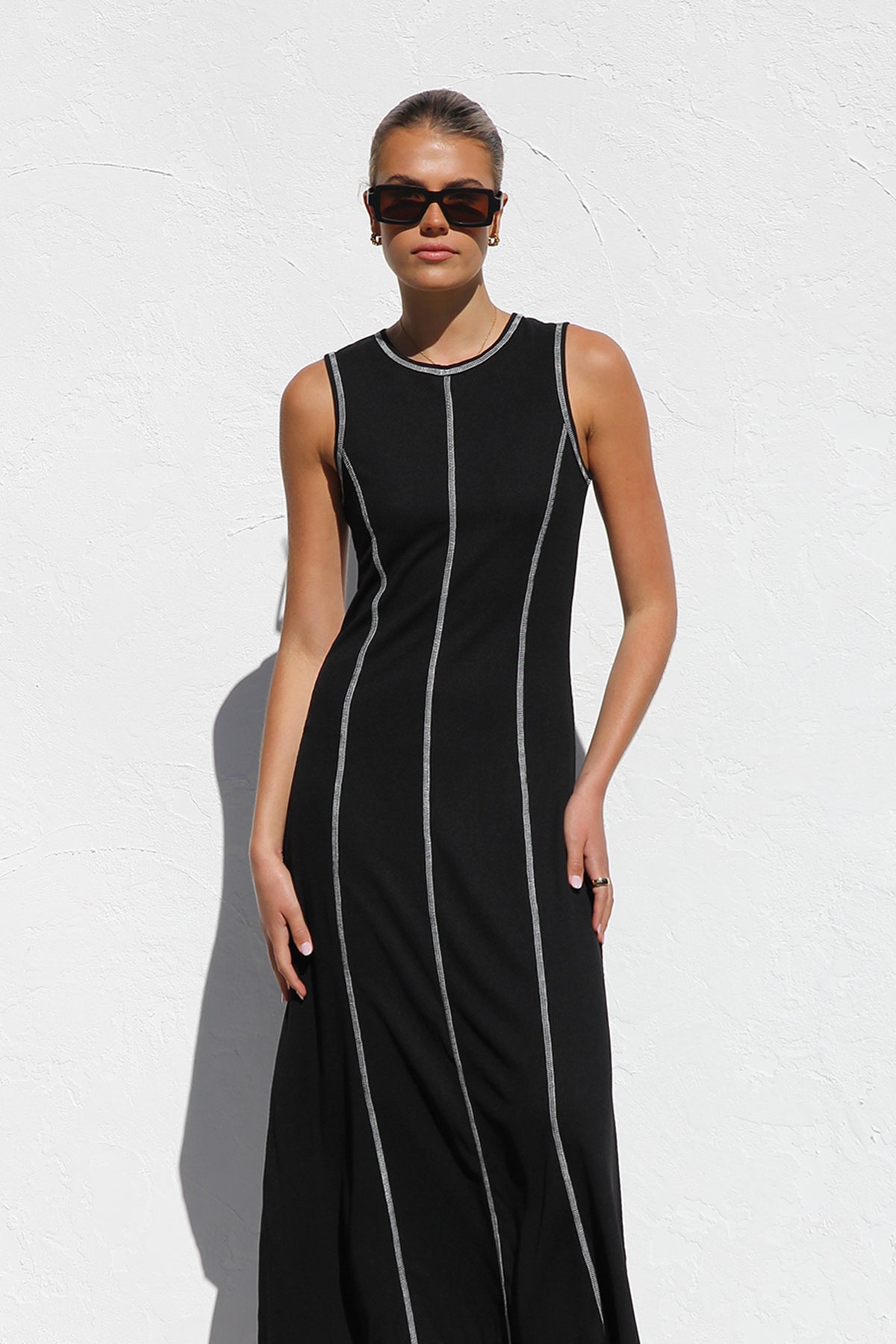 ARIANA | Zwarte Dames Maxi Jurk met Contrasterende Stiksels - Stijlvol, Rekbaar & Elegant