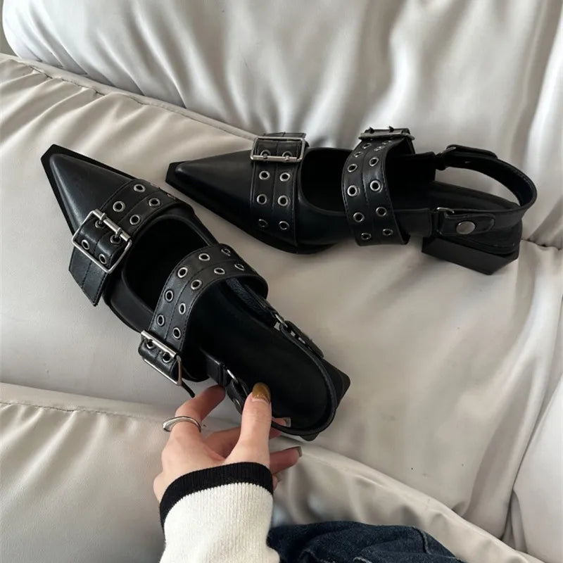 DAYA | Puntige Slingback Loaferhak Voor Dames Met Dubbele Gespen - Stijlvol, Comfortabel & Uniek