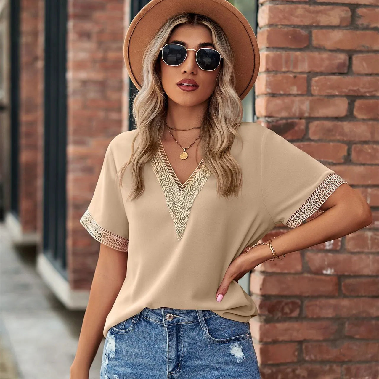 KAYA | Elegante Boho Blouse Voor Dames Met Gouden V-Hals Design - Elegant, Luchtig & Comfortabel