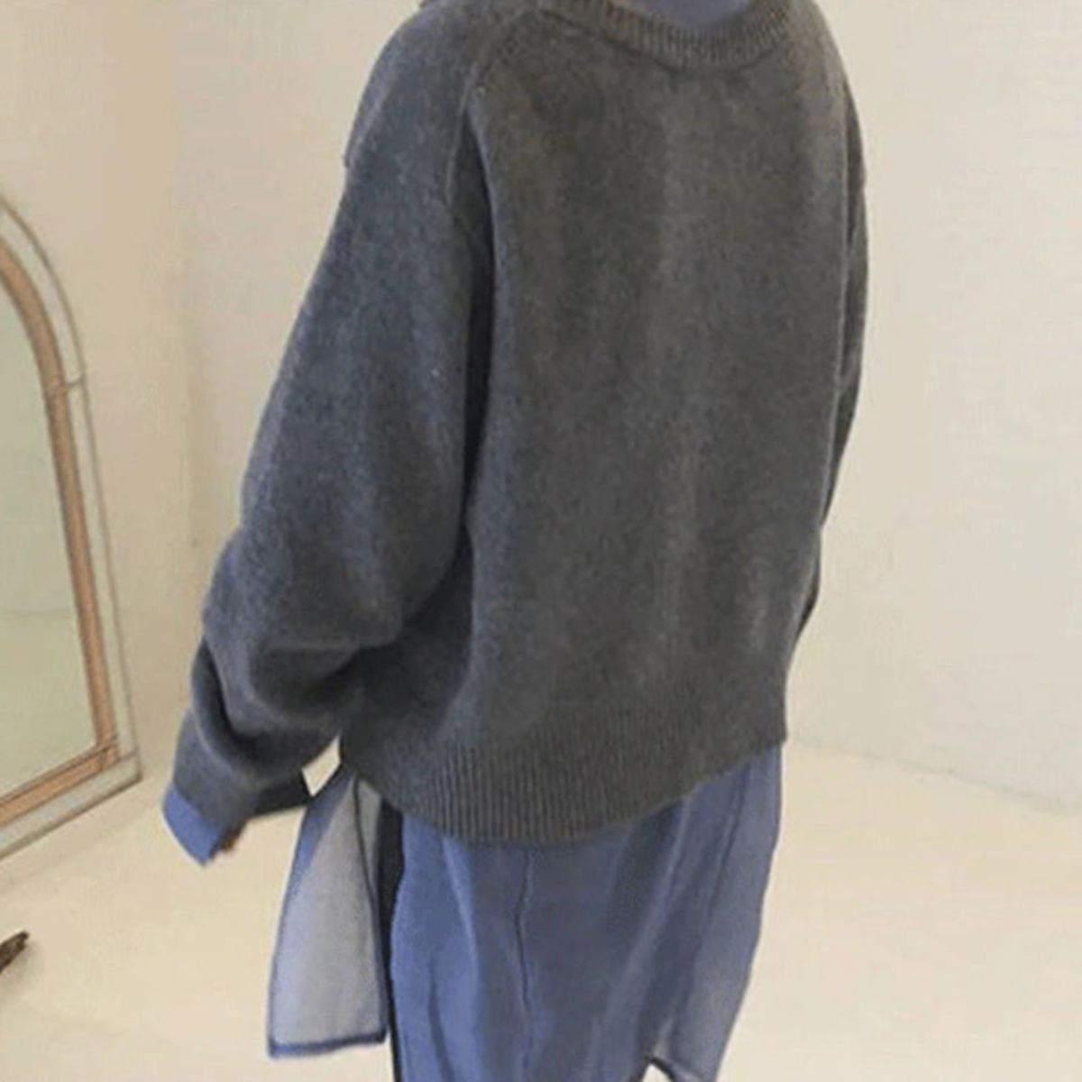 ALIX | Gebreide Damestrui met Asymmetrische Knopen – Oversized, Comfortabel & Verfijnd