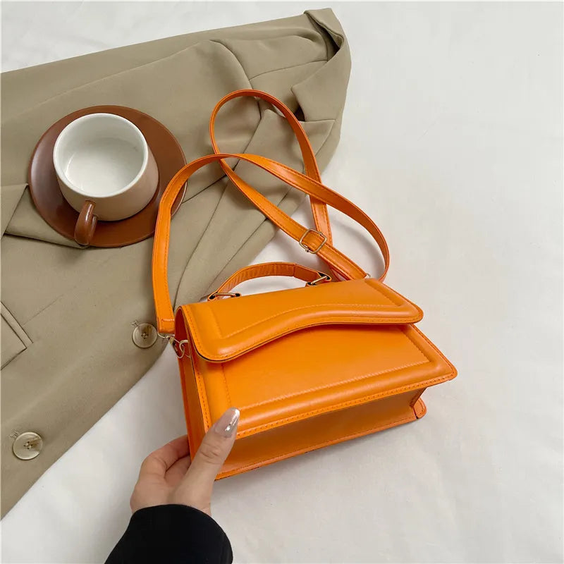 MELISSA | Luxe Strakke Leren Tas Voor Dames Met Subtiele Details & Vorm