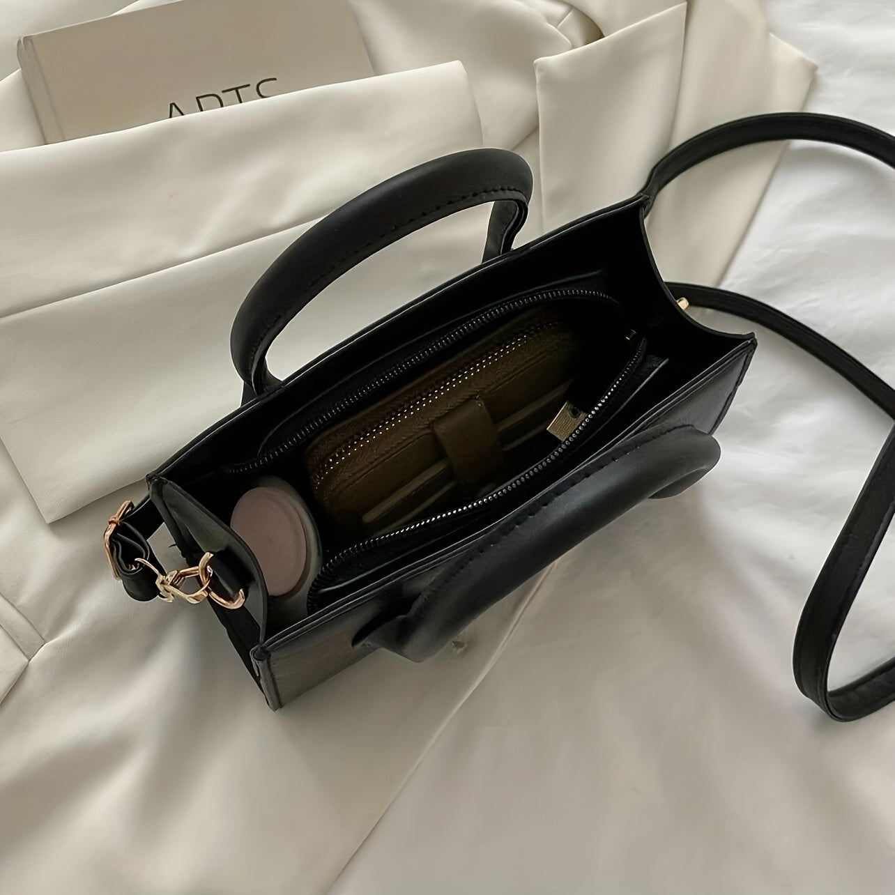NOOR | Compacte Strakke Dames Tas - Elegant, Tijdloos & Modieus