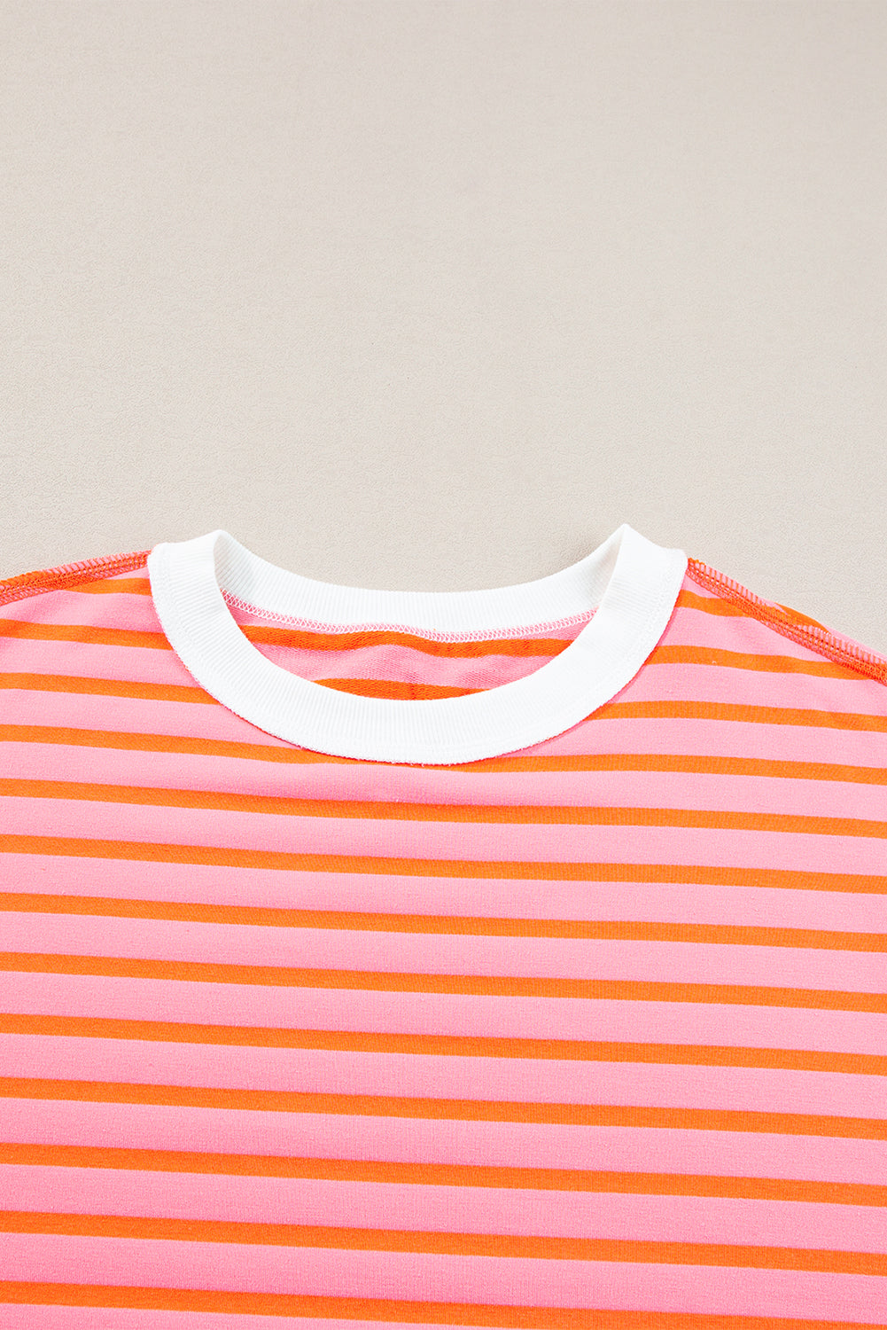 ISA | Gestreept Loose Fit T-Shirt Voor Dames Met Contrast Trim En Wijde Mouwen – Comfortabel, Casual, Stijlvol