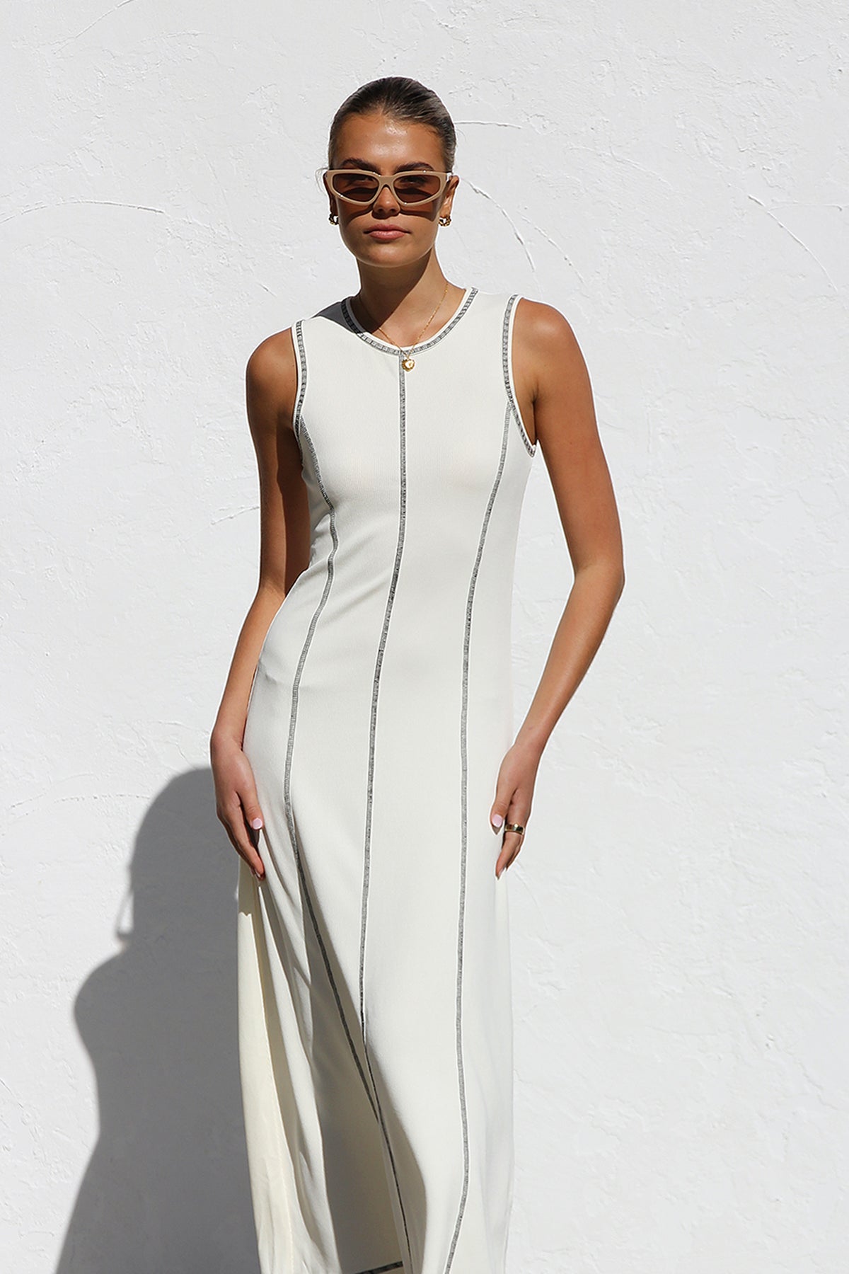 ARIANA | Witte Dames Maxi Jurk met Contrasterende Stiksels - Stijlvol, Rekbaar & Elegant