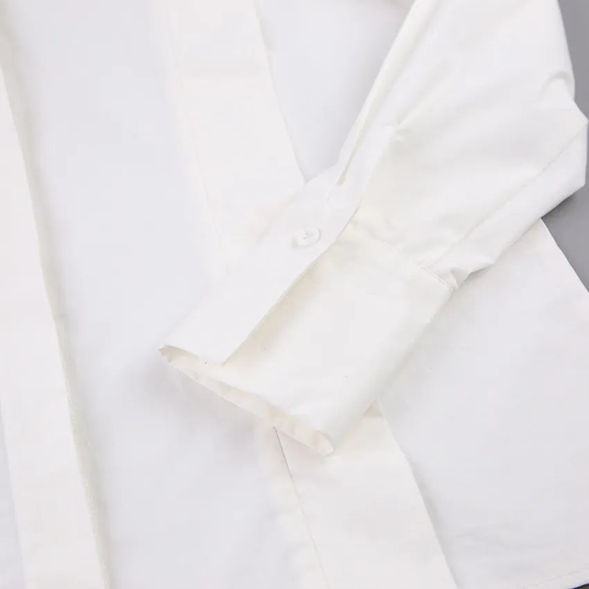 ESMÉE | Dames Blouse Met V Pasvorm & Schouderaccenten – Chic, Krachtig & Veelzijdig Voor Elke Gelegenheid
