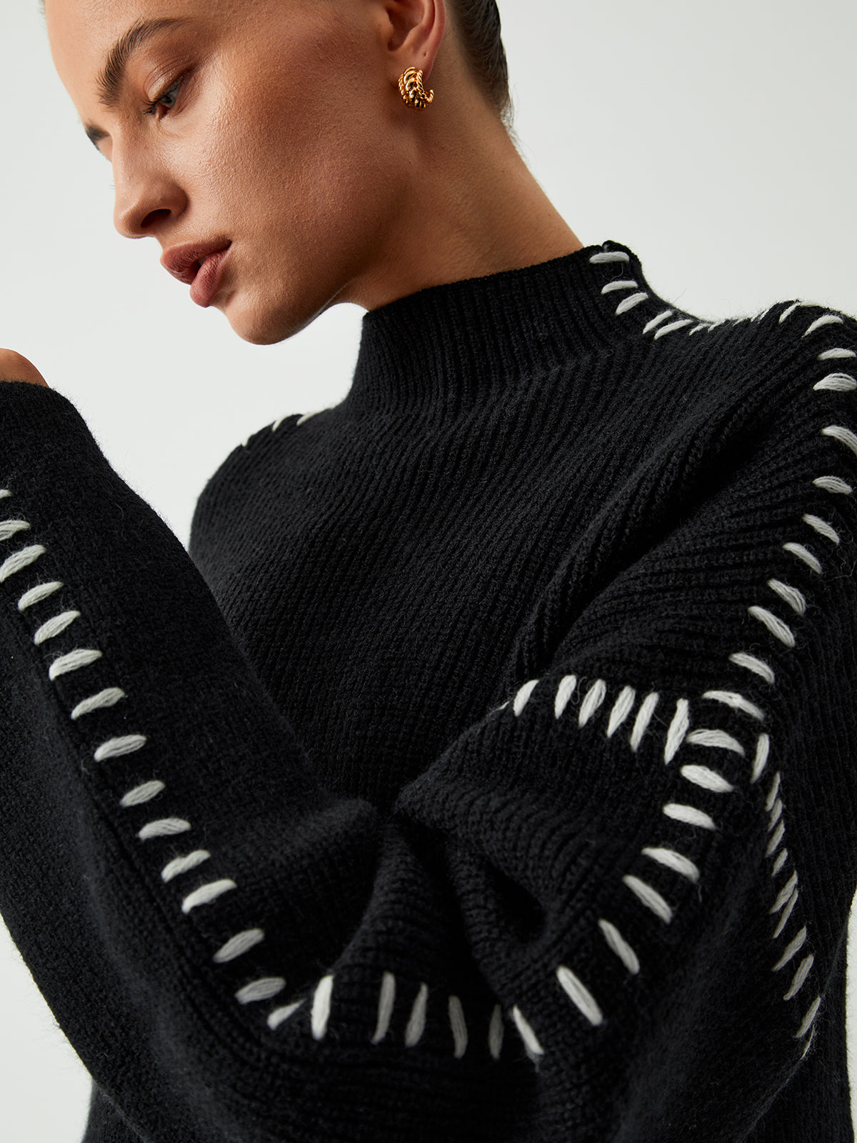 MIRA | Losvallende Dames Trui Met Contraststiksels – Minimalistisch & Comfortabel Voor Elke Dag