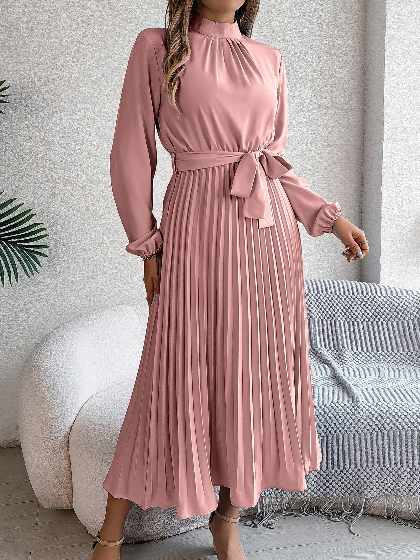 BEA | Elegante Damesjurk met Opstaande Kraag, Lange Mouwen & Geplooide Rok