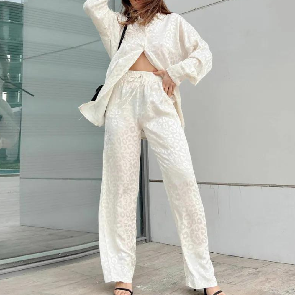 NAOMI | Satijnen Zomer SetVoor Dames met Luipaardprint – Chic, Comfortabel & Moeiteloos Elegant