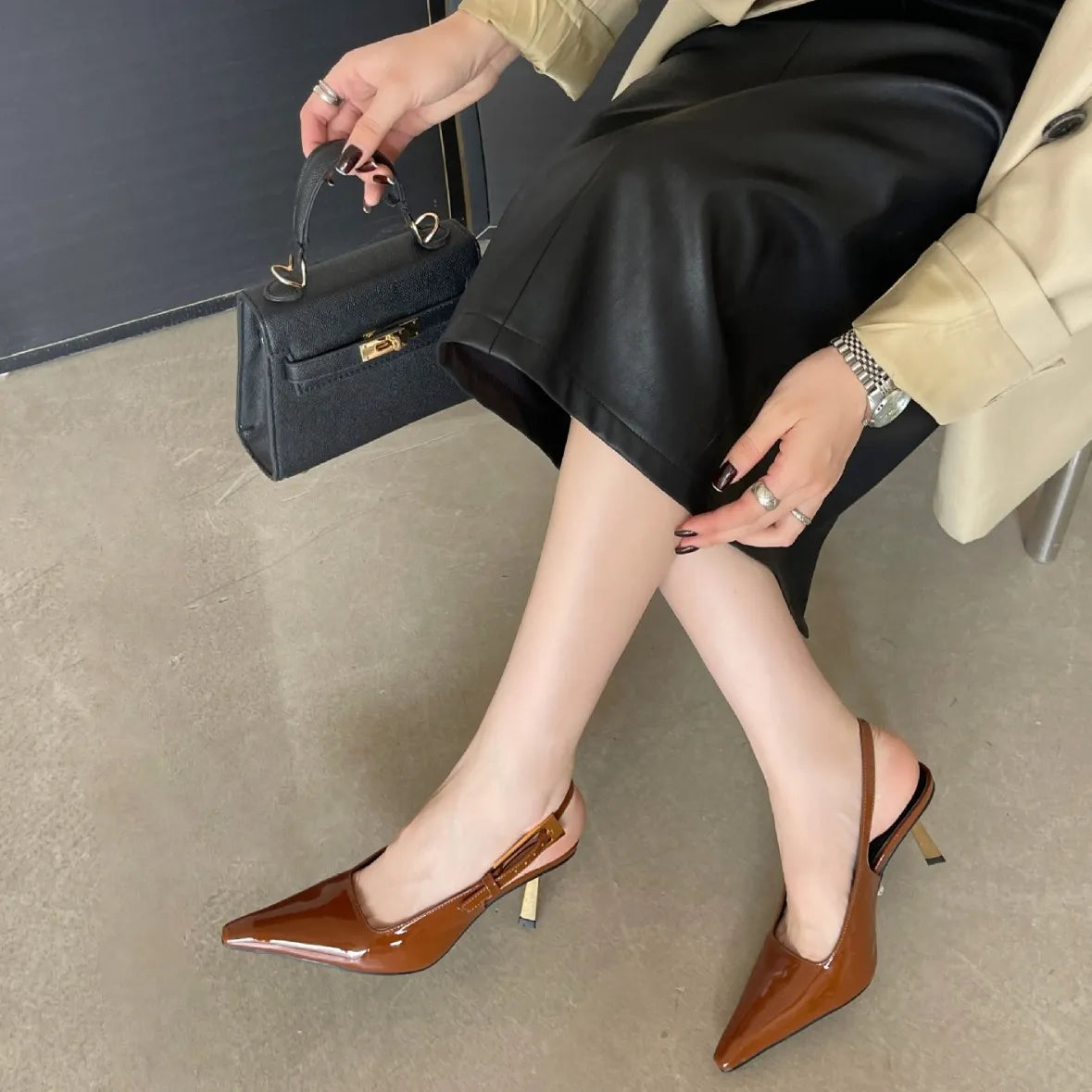 CHA | Lage Hak Voor Dames Met Riem/Gesp Design