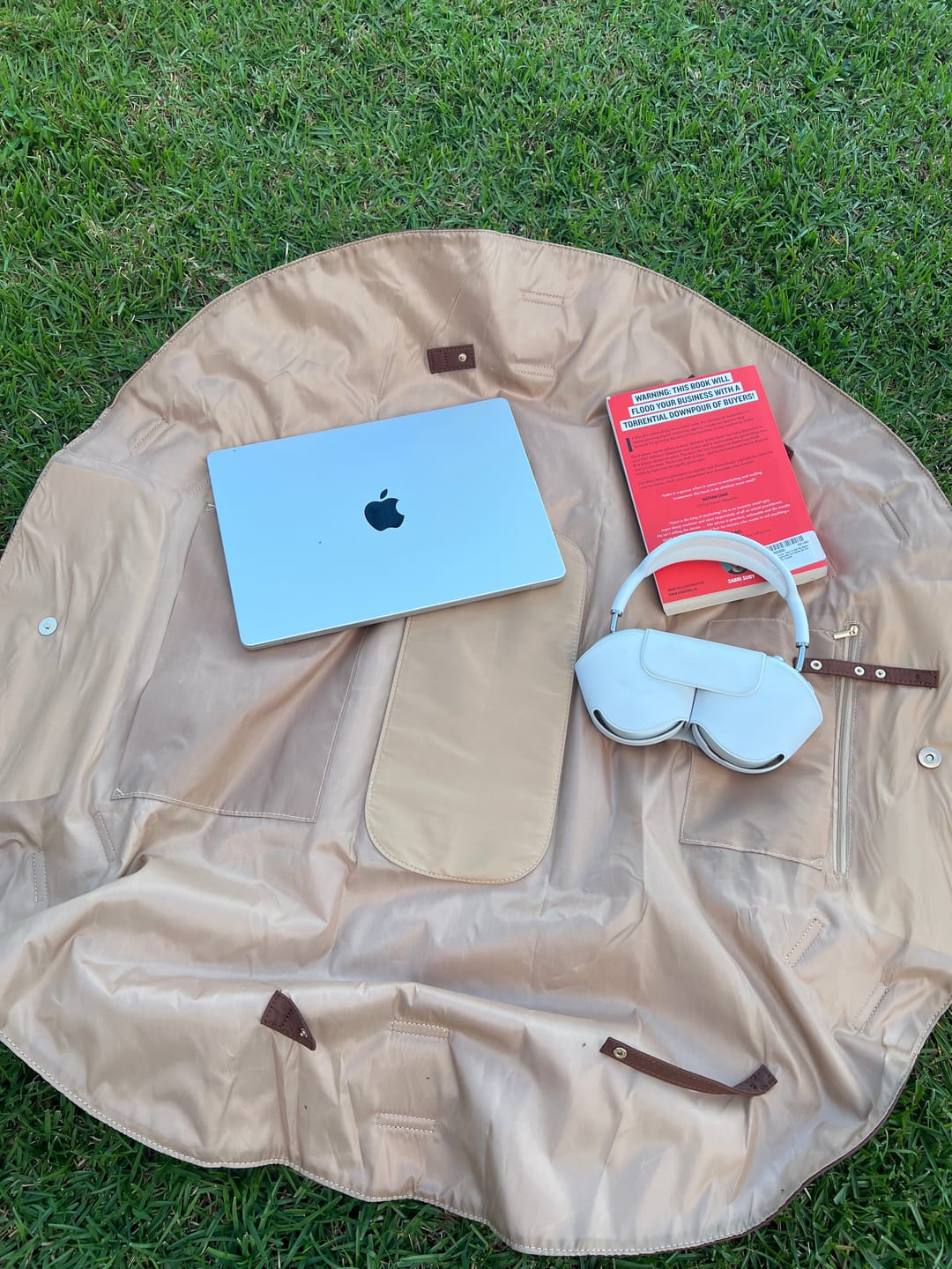 CLARA | Foldaway Bag - Open, Vul, Trek en Klaar!
