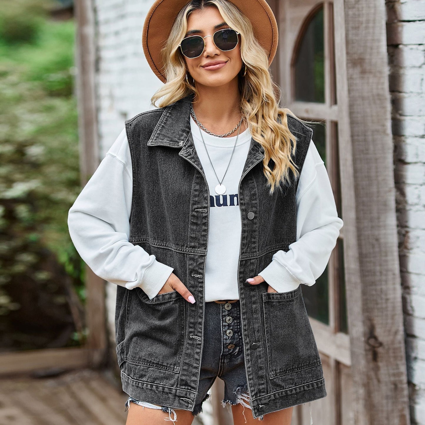 SKYE | | Tijdloze Denim Vest Zonder Mouwen - Stijlvol, Stoer & Vrouwelijk