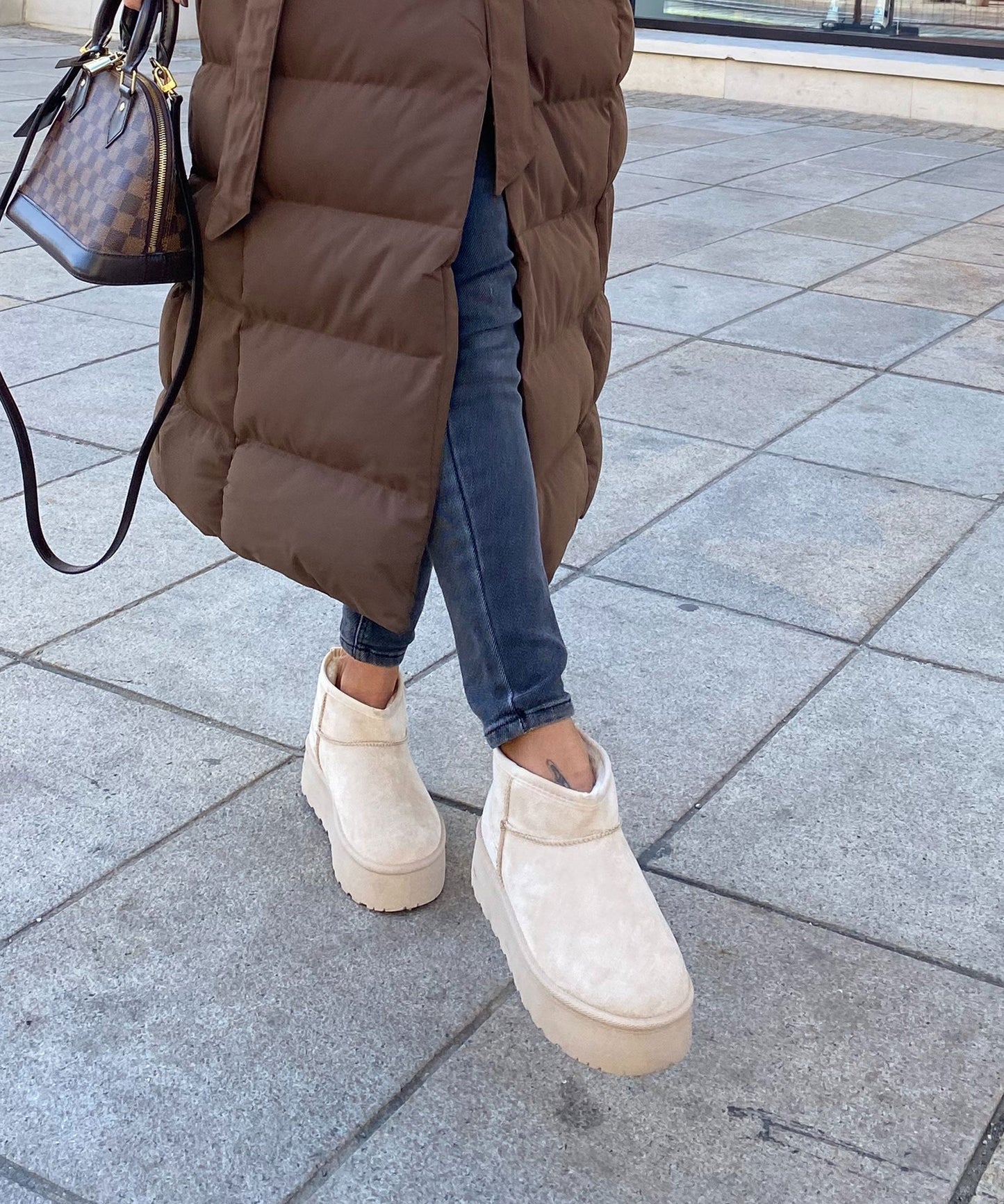 Beige Boots Dames – Warm, Gevoerd, Comfortabel & Modieus