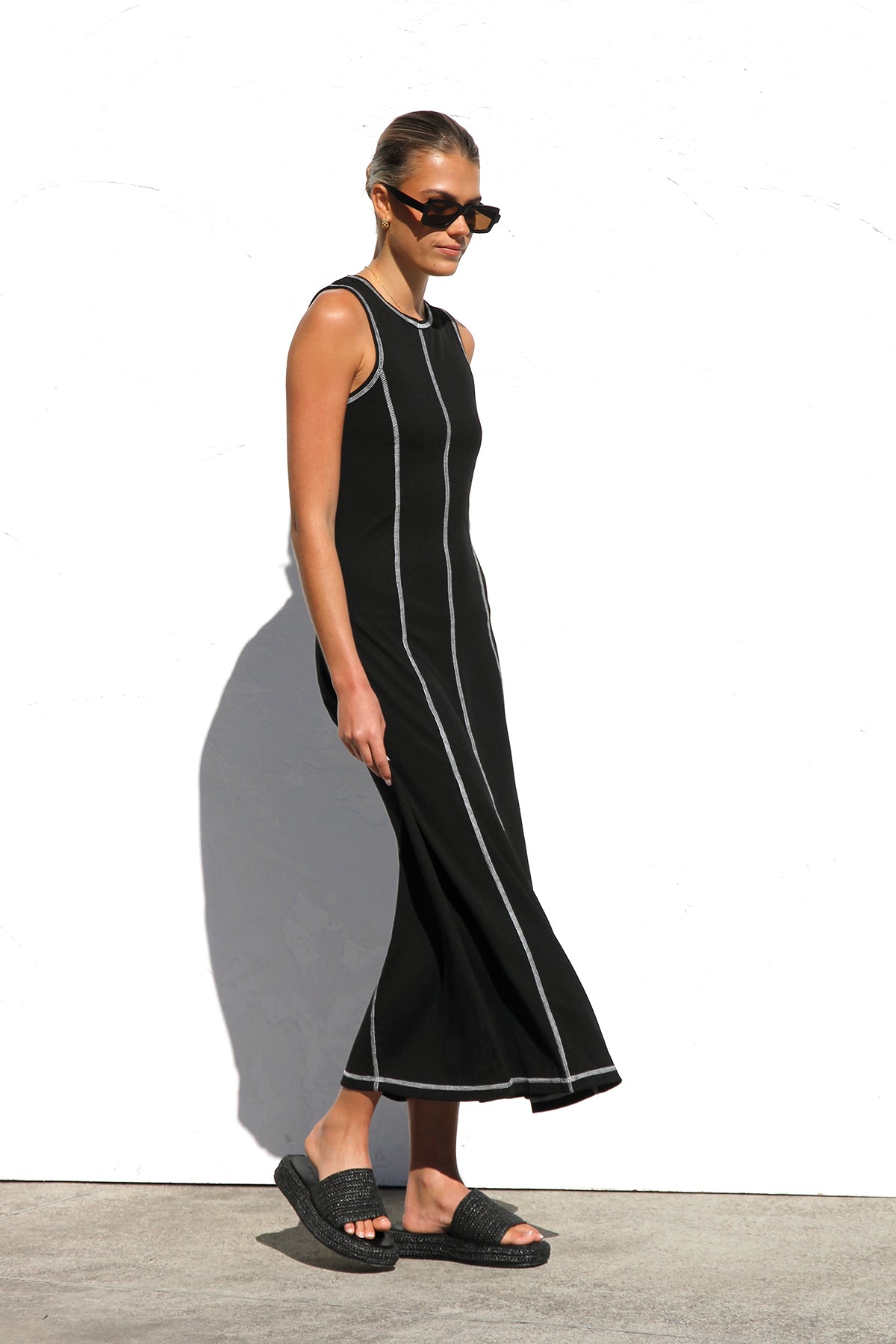 ARIANA | Zwarte Dames Maxi Jurk met Contrasterende Stiksels - Stijlvol, Rekbaar & Elegant
