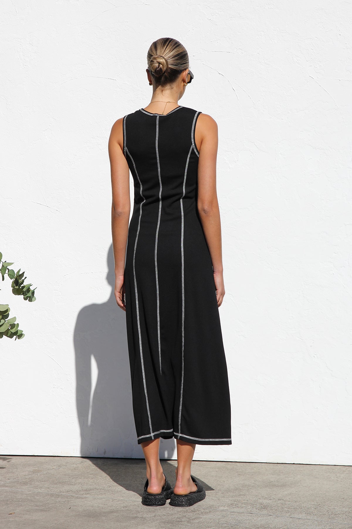 ARIANA | Zwarte Dames Maxi Jurk met Contrasterende Stiksels - Stijlvol, Rekbaar & Elegant