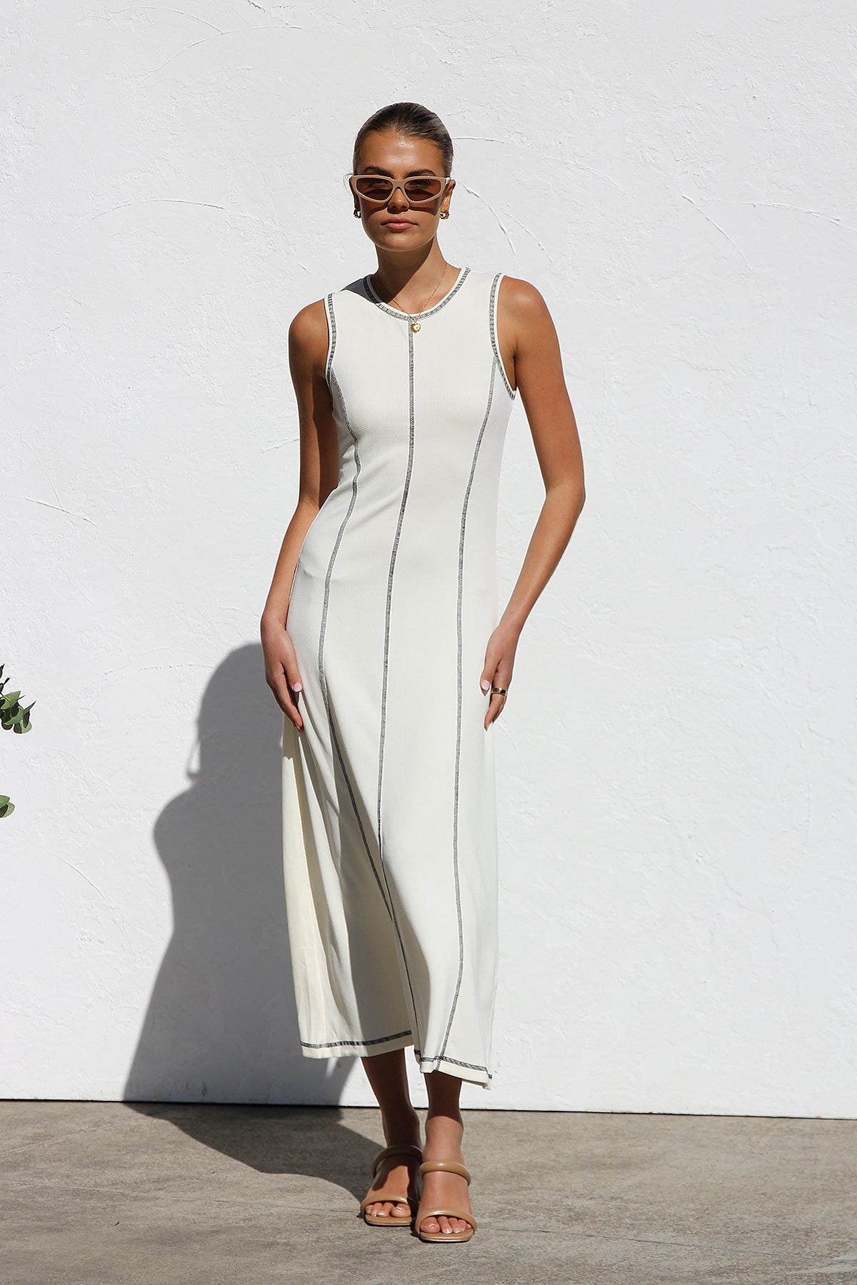 ARIANA | Witte Dames Maxi Jurk met Contrasterende Stiksels - Stijlvol, Rekbaar & Elegant