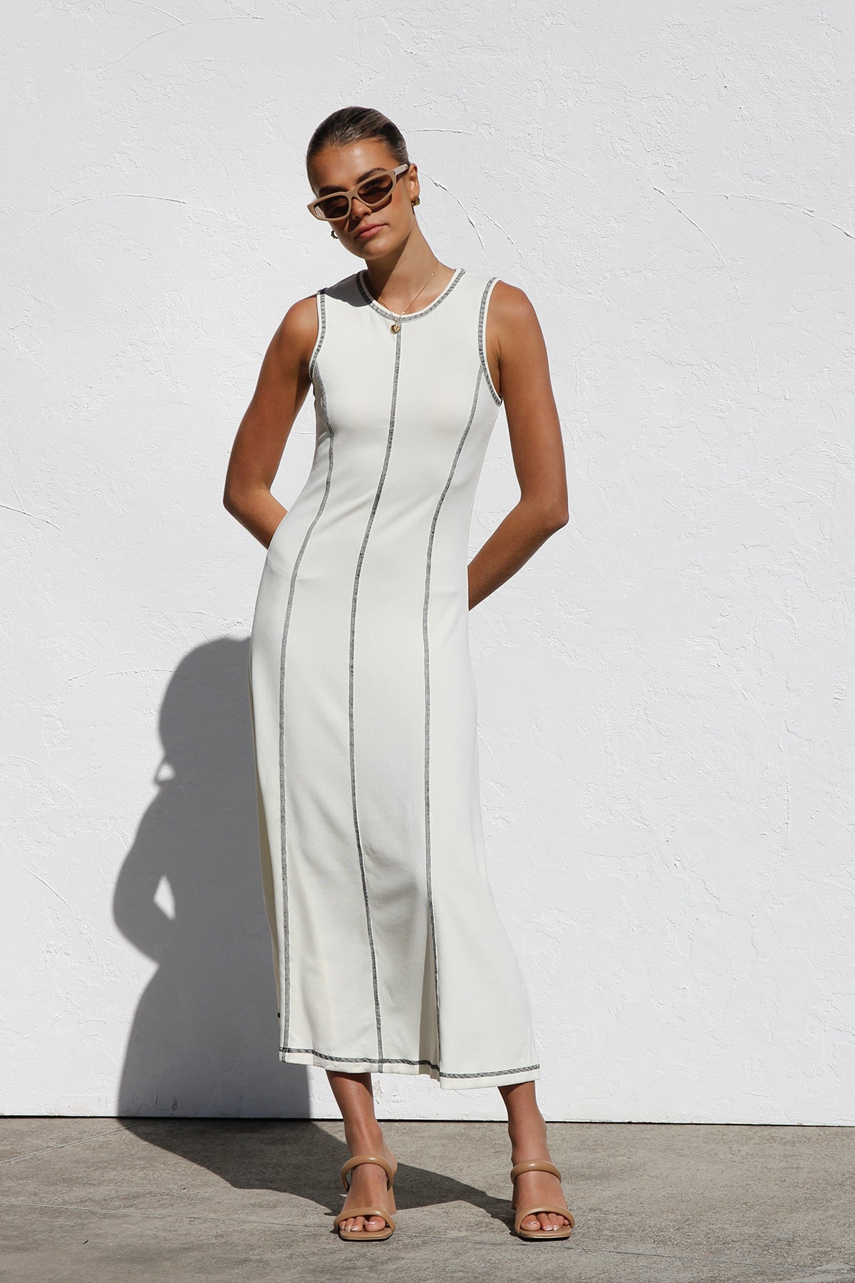ARIANA | Witte Dames Maxi Jurk met Contrasterende Stiksels - Stijlvol, Rekbaar & Elegant
