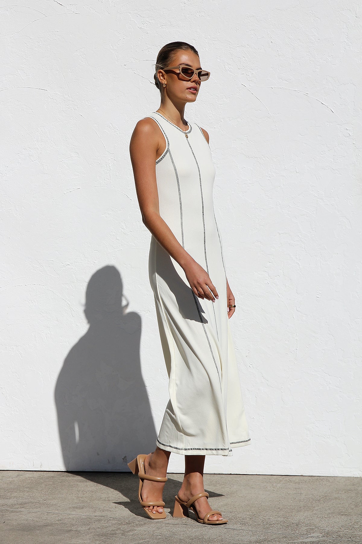ARIANA | Witte Dames Maxi Jurk met Contrasterende Stiksels - Stijlvol, Rekbaar & Elegant