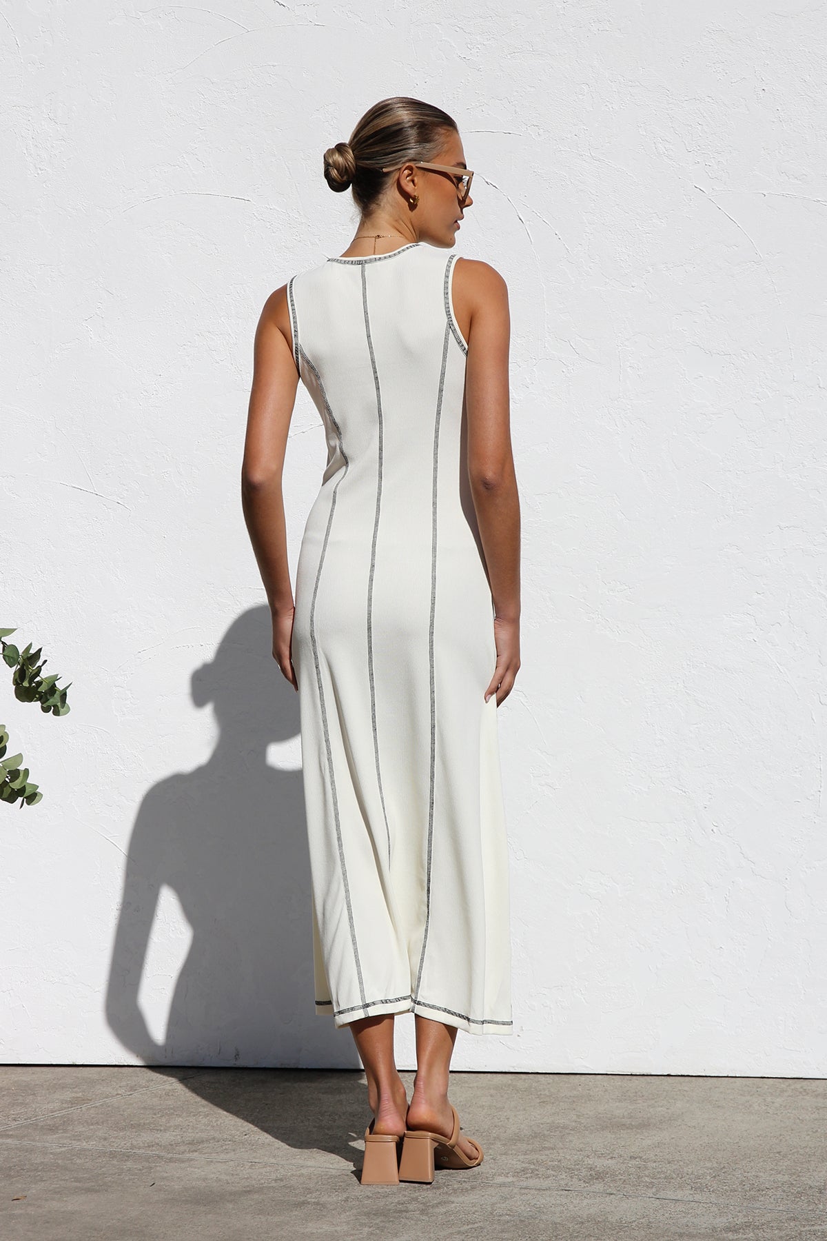 ARIANA | Witte Dames Maxi Jurk met Contrasterende Stiksels - Stijlvol, Rekbaar & Elegant