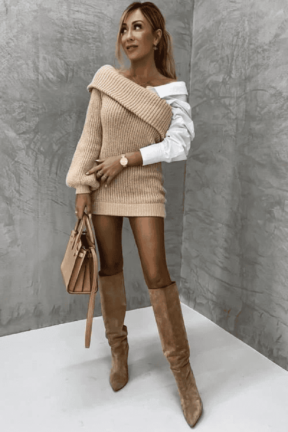 Gebreide Dames Jurk met Blouse -Detail – Trendy, Warm & Origineel
