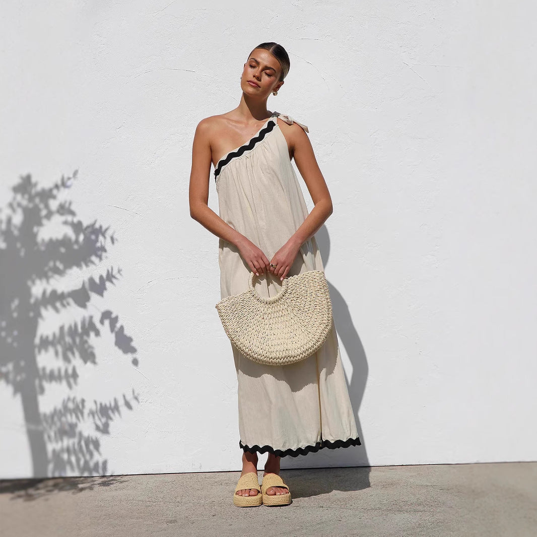 MILA | One Shoulder Maxi Jurk Voor Dames met Zwarte Kartel Randjes – Relaxed, Elegant & Luchtig