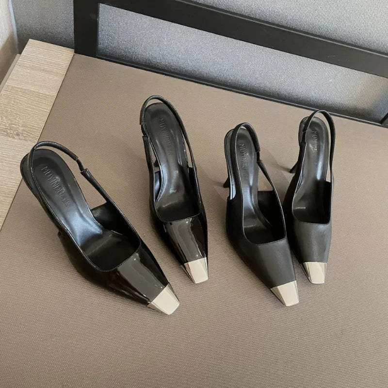 FEMKE | Slingback Hakken Van Patentleer Met Metalen Neus – Elegant, Gedurfd, Verfijnd