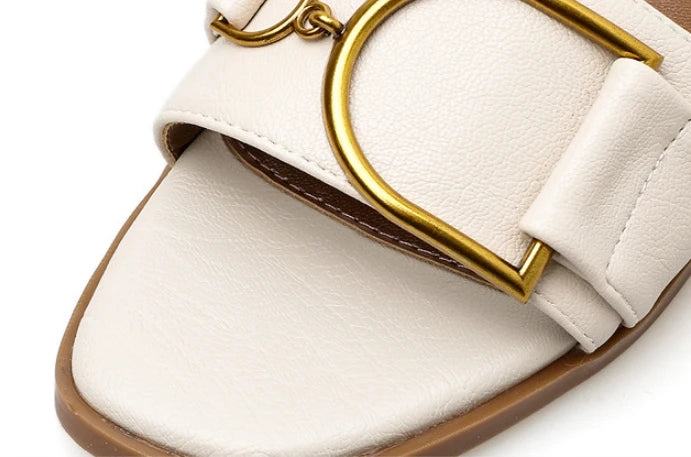 YUNA | Minimalistische Lederen Dames Slippers met Goudaccent - Luxe, Elegant & Comfortabel
