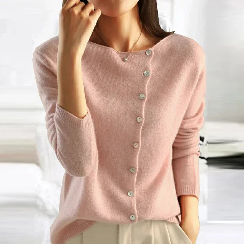 VALERIÉ | Elegante Gebreide Dames Trui met Knoopjes – Warm, Comfortabel & Tijdloos Voor Herfst En Winter